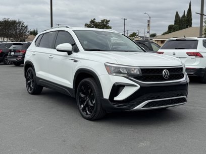 Used 2022 Volkswagen Taos SE w/ IQ.Drive SE Package