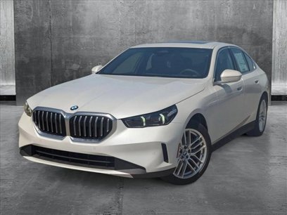 New 2025 BMW 530i xDrive w/ Premium Package