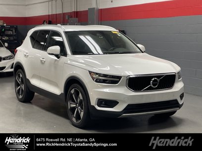 Used 2021 Volvo XC40 T4 Momentum