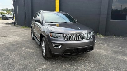Used 2021 Jeep Grand Cherokee Laredo