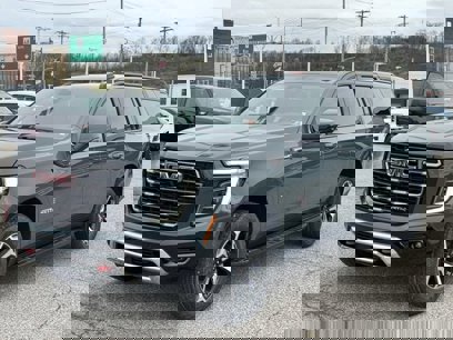 New 2025 GMC Yukon XL AT4 w/ LPO, Floor Liner Package