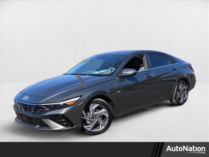 New 2025 Hyundai Elantra SEL