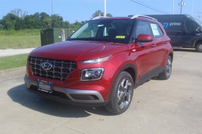 New 2025 Hyundai Venue SEL