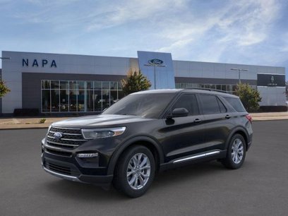 New 2024 Ford Explorer XLT w/ Equipment Group 202A