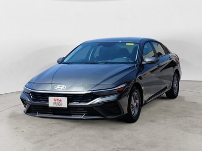 Certified 2025 Hyundai Elantra SE