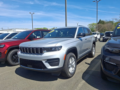 New 2025 Jeep Grand Cherokee Laredo X