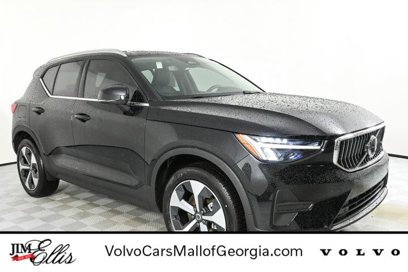 New 2025 Volvo XC40 B5 Core w/ Protection Package Premier