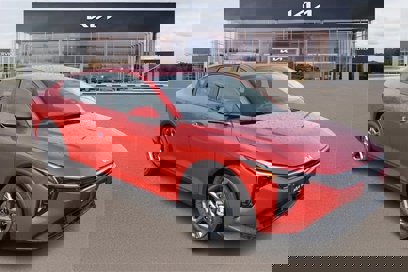 New 2025 Kia K4 LXS