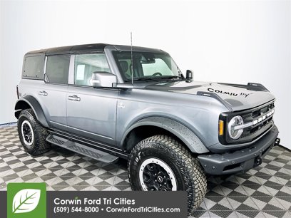 New 2024 Ford Bronco Outer Banks w/ Sasquatch Package