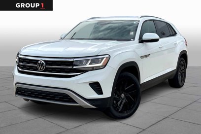 Used 2022 Volkswagen Atlas Cross Sport SE w/ Black Wheel Package