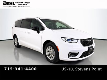 New 2025 Chrysler Pacifica Select