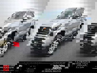 New 2025 Toyota Tacoma SR5