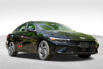 New 2025 Hyundai Elantra SEL