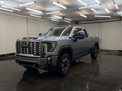 New 2025 GMC Sierra 2500 Denali w/ Technology Package