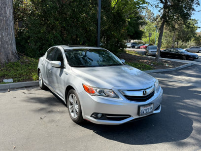 Used 2013 Acura ILX Hybrid w/ Technology Package