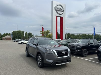 New 2025 Nissan Pathfinder SL
