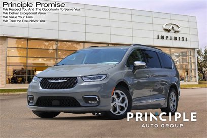 Used 2023 Chrysler Pacifica Limited