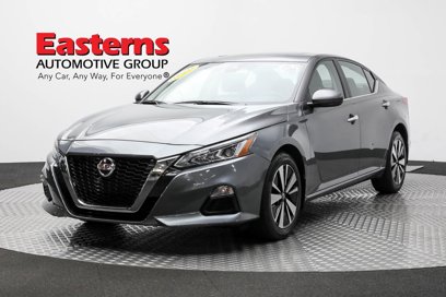 Used 2021 Nissan Altima 2.5 SV w/ SV Premium Package