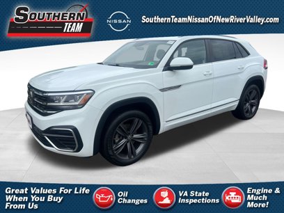 Used 2021 Volkswagen Atlas Cross Sport SE w/ Panoramic Sunroof Package