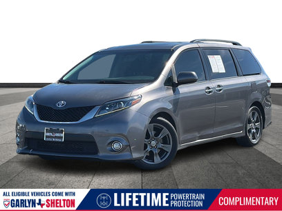 Used 2017 Toyota Sienna SE
