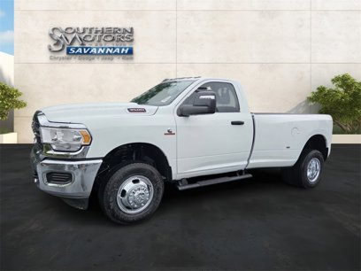 New 2024 RAM 3500 Tradesman w/ Chrome Appearance Group
