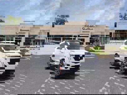 New 2024 Cadillac XT5 Sportv w/ Technology Package