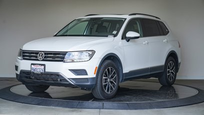 Used 2021 Volkswagen Tiguan SE w/ Panoramic Sunroof Package
