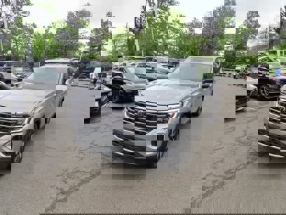 Used 2025 Volkswagen Atlas SE