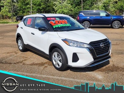 Certified 2025 Nissan Kicks Play S