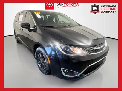 Used 2020 Chrysler Pacifica Touring w/ Advanced Safetytec Group