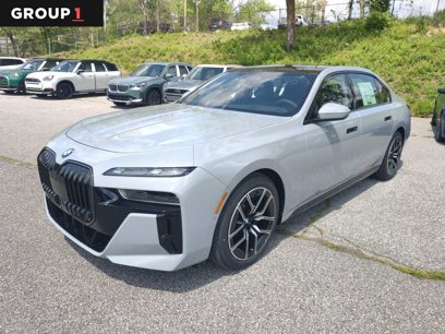 New 2025 BMW 760i xDrive w/ Executive Package