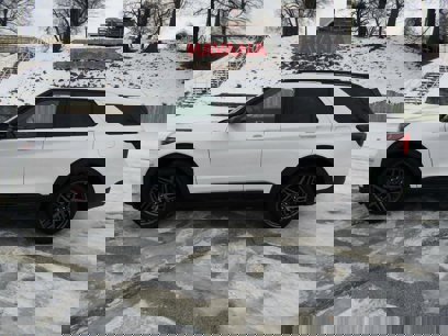 New 2025 Ford Explorer ST-Line w/ Premium Package