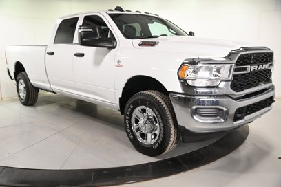 New 2024 RAM 2500 Tradesman w/ Chrome Appearance Group