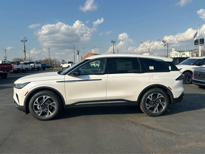 New 2025 Lincoln Nautilus Premier