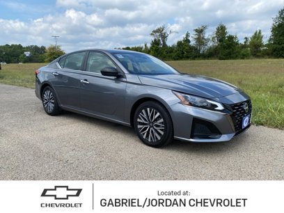 Used 2024 Nissan Altima 2.5 SV
