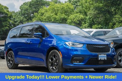 Used 2021 Chrysler Pacifica Touring w/ S Appearance Package