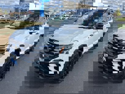 Used 2024 Volkswagen Taos SE