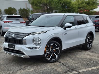 Used 2024 Mitsubishi Outlander SE