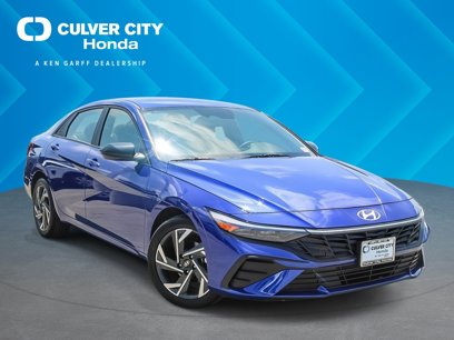 Used 2025 Hyundai Elantra Sport w/ Cargo Package