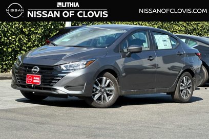 New 2025 Nissan Versa SV w/ Trunk Package
