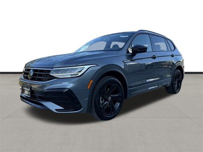 New 2024 Volkswagen Tiguan SE R-Line