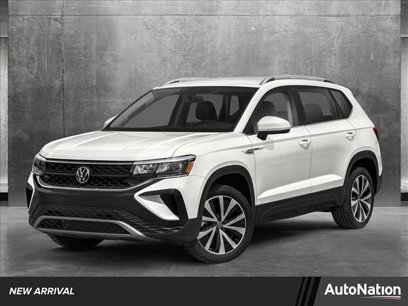 Certified 2024 Volkswagen Taos SE w/ Panoramic Sunroof Package
