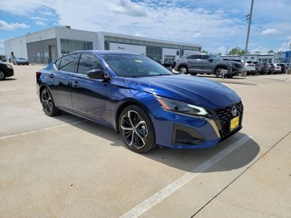 Used 2024 Nissan Altima 2.5 SR