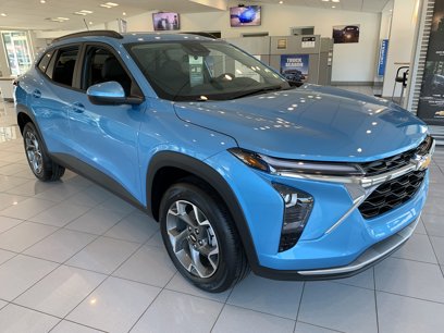 New 2025 Chevrolet Trax LT w/ Driver Confidence Package