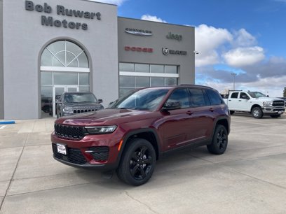 New 2025 Jeep Grand Cherokee Altitude