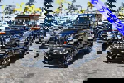Used 2022 Jeep Gladiator Overland w/ Popular Equipment Package