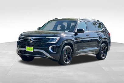 New 2025 Volkswagen Atlas Peak Edition SE