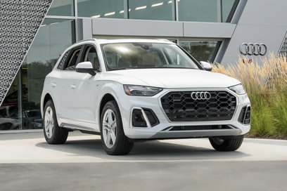 Certified 2024 Audi Q5 e Premium w/ Convenience Package