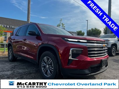 Used 2024 Chevrolet Traverse LT