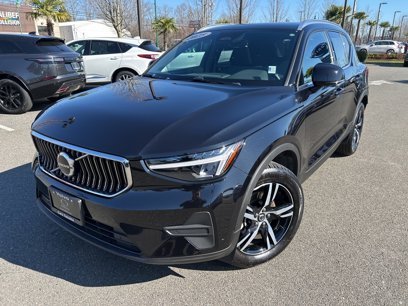 Used 2025 Volvo XC40 B5 Core